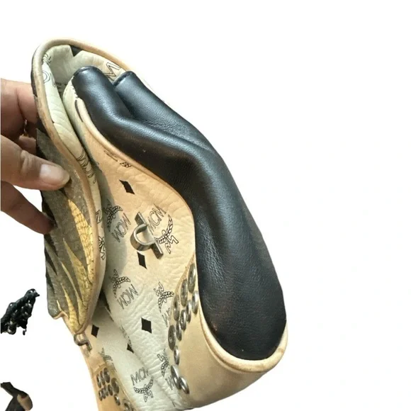 MCM Monogram Crossbody Bag “Rare” - Picture 7 of 8